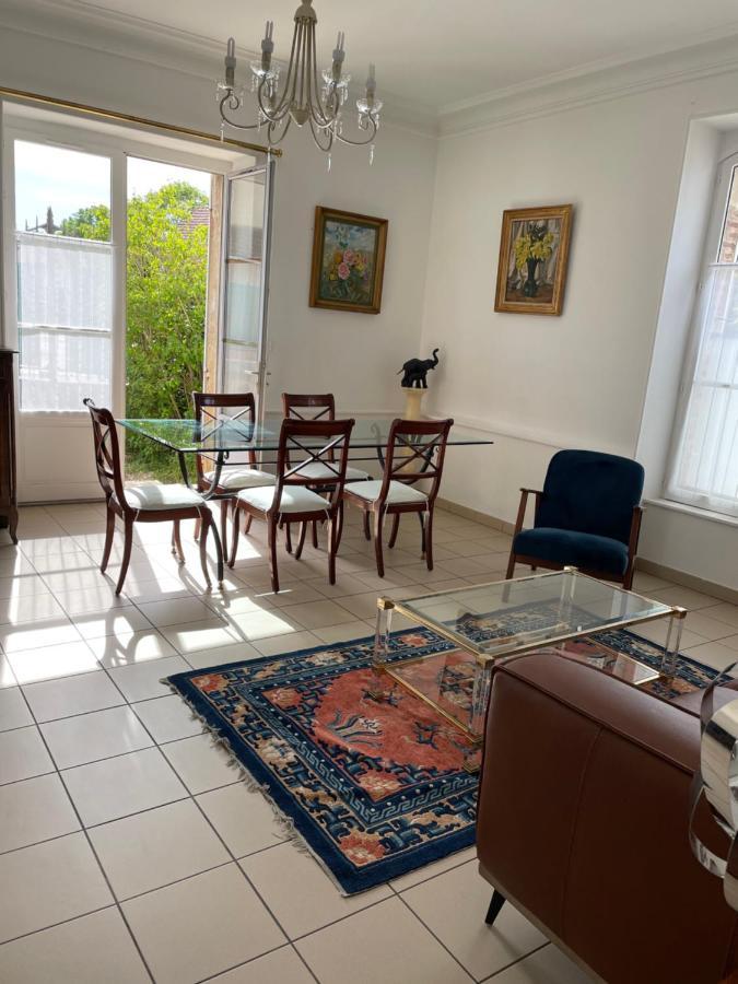 Gite Les Minimes Avallon Dış mekan fotoğraf
