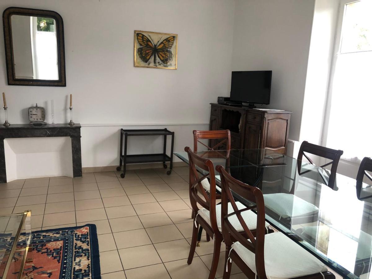 Gite Les Minimes Avallon Dış mekan fotoğraf