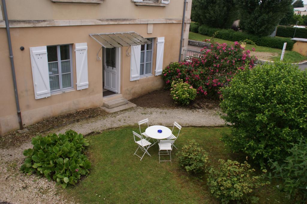 Gite Les Minimes Avallon Dış mekan fotoğraf